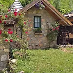 Rafting Camp Tara Center Tri Vodenice Üdülőpark