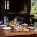 Üdülőpark Rafting Camp Tara Center Tri Vodenice 3*