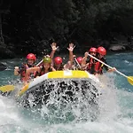 Üdülőpark Rafting Camp Tara Center Tri Vodenice Bastasi