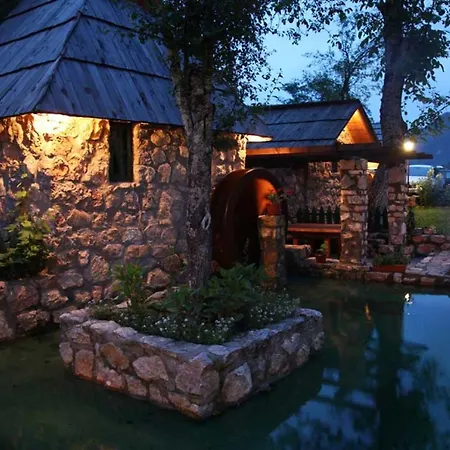 Prázdninový areál Rafting Camp Tara Center Tri Vodenice Bastasi