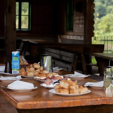 Prázdninový areál Rafting Camp Tara Center Tri Vodenice 3*