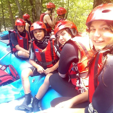 Πάρκο διακοπών Rafting Camp Tara Center Tri Vodenice 3*