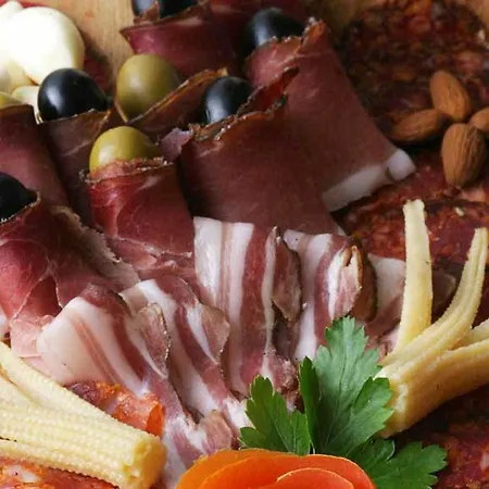 Rafting Camp Tara Center Tri Vodenice