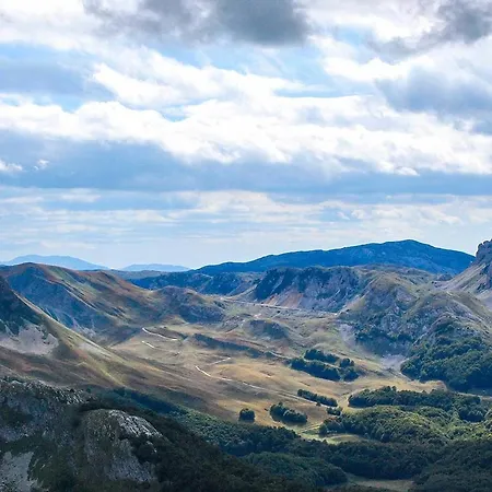 Rafting Camp Tara Center Tri Vodenice