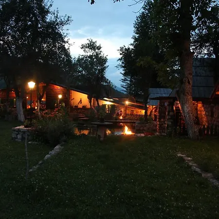 Rafting Camp Tara Center Tri Vodenice