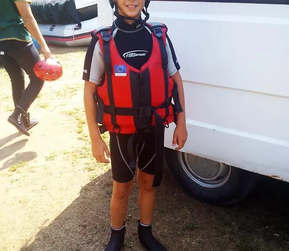 Parque de vacaciones Rafting Camp Tara Center Tri Vodenice