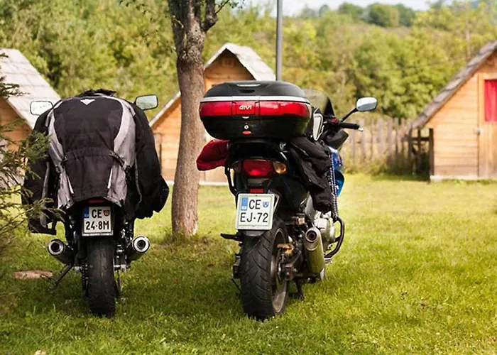 Parque de vacaciones Rafting Camp Tara Center Tri Vodenice Bastasi